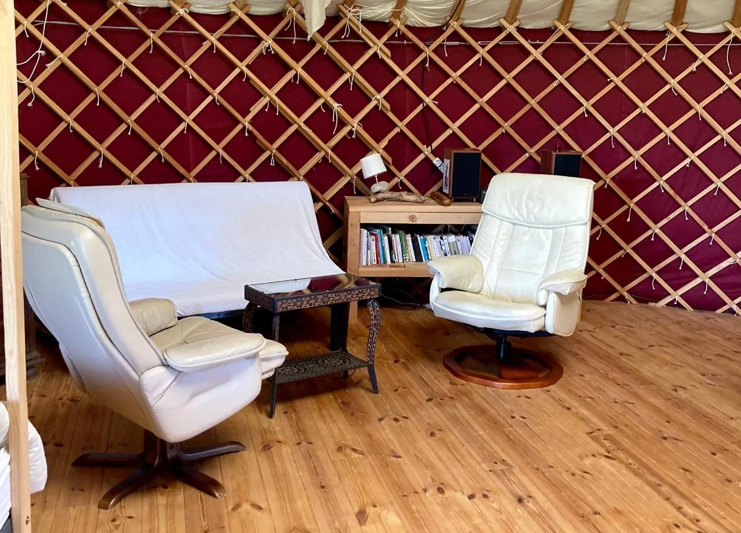 Yourte Tout Confort Eco-Responsable Saint-Pierre-Eynac Luxury tent